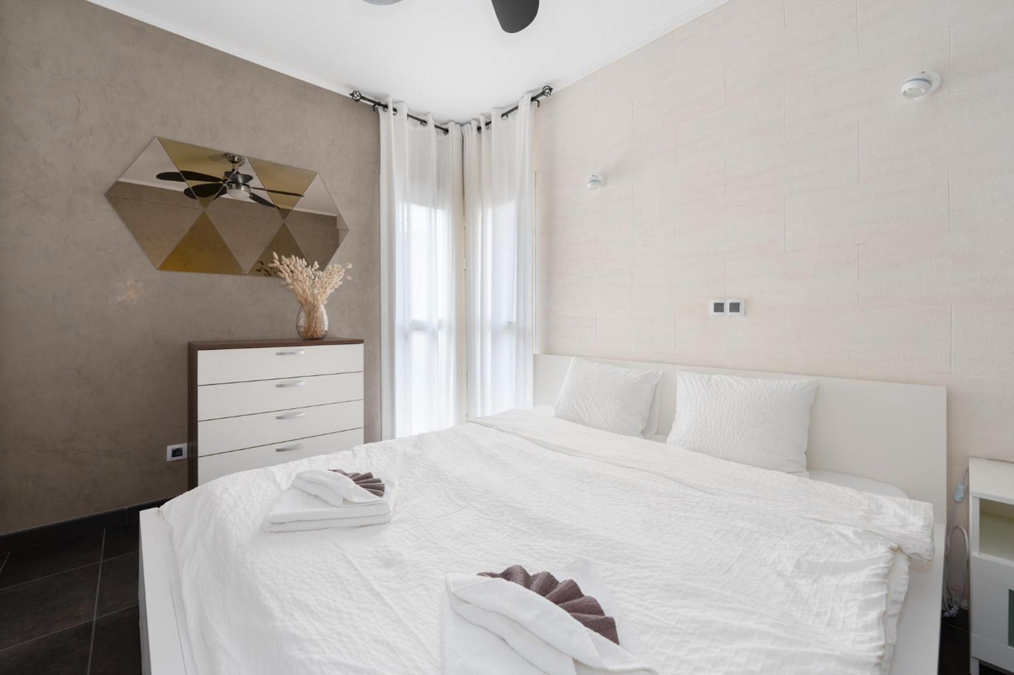 Apartment Clara Fanabe Адехе Екстериор снимка