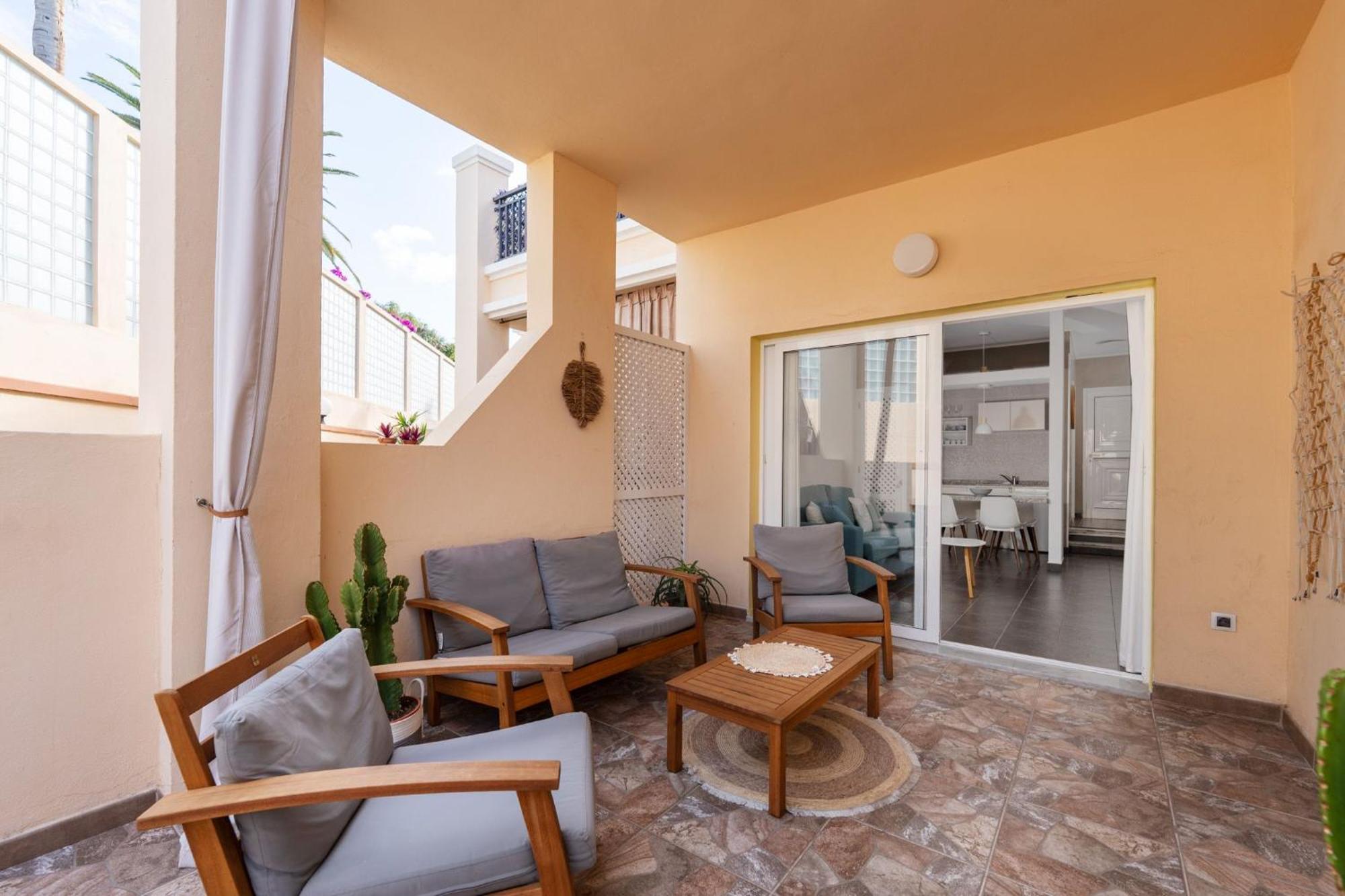 Apartment Clara Fanabe Адехе Екстериор снимка
